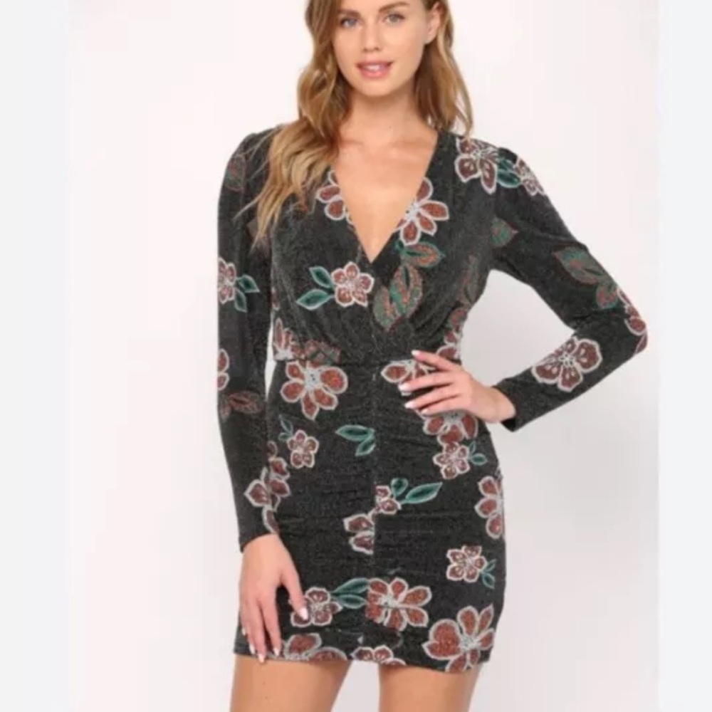 FATE Floral Embellished Surplice LongSleeved Dress NWT Size Small